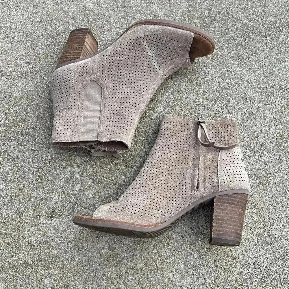 Toms Perforated Suede Booties Women's Size 7.5 - Picture 2 of 11
